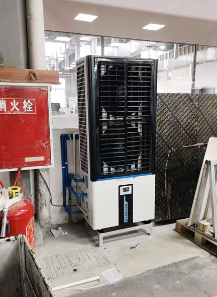 注塑車間，安裝蒸發冷省電空調-立式軸流雙風口